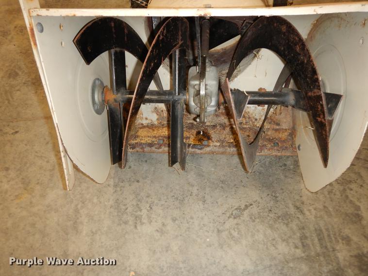 image for item FS9267 MTD Snow Flight 524 snow blower