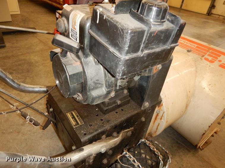 image for item FS9267 MTD Snow Flight 524 snow blower