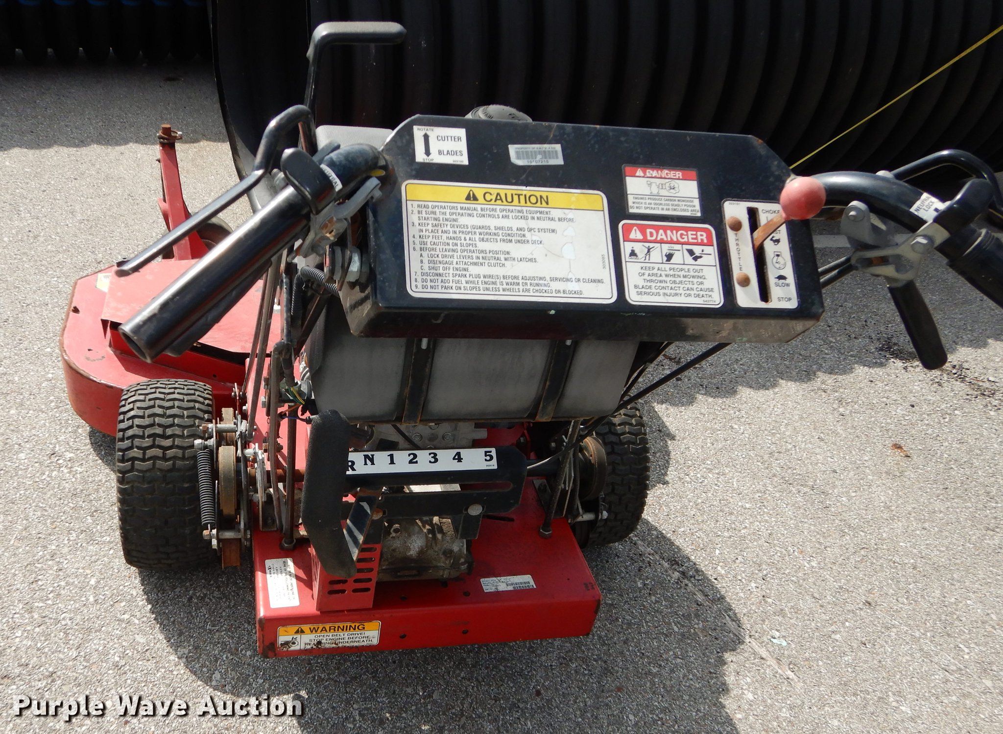(3) mowers in Overland Park, KS | Item EU9115 sold | Purple Wave
