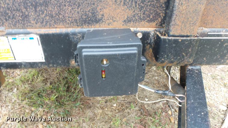 image for item AM9095 2014 PJ utility trailer