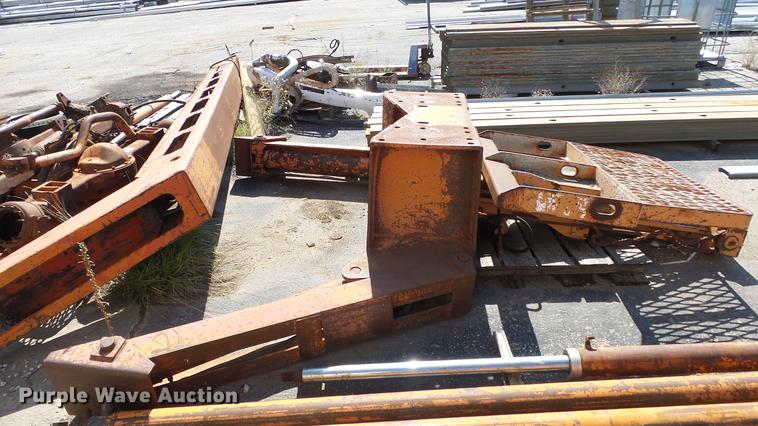 image for item AM9105 Lull telehandler parts