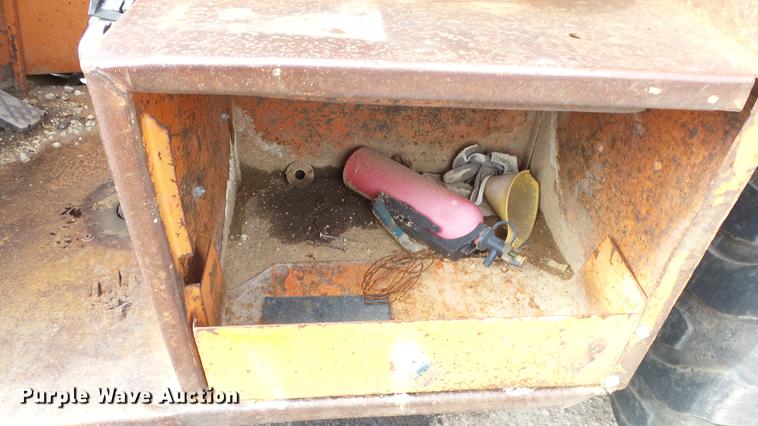 image for item AM9108 Lull 844 telehandler