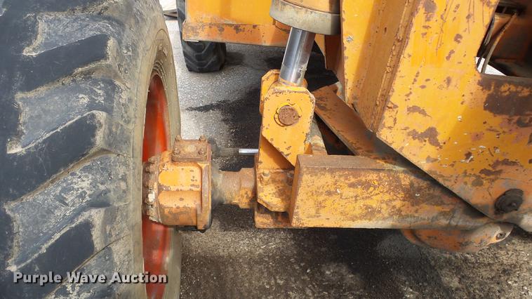 image for item AM9108 Lull 844 telehandler