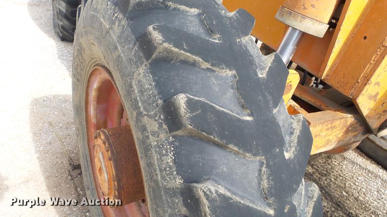image for item AM9108 Lull 844 telehandler