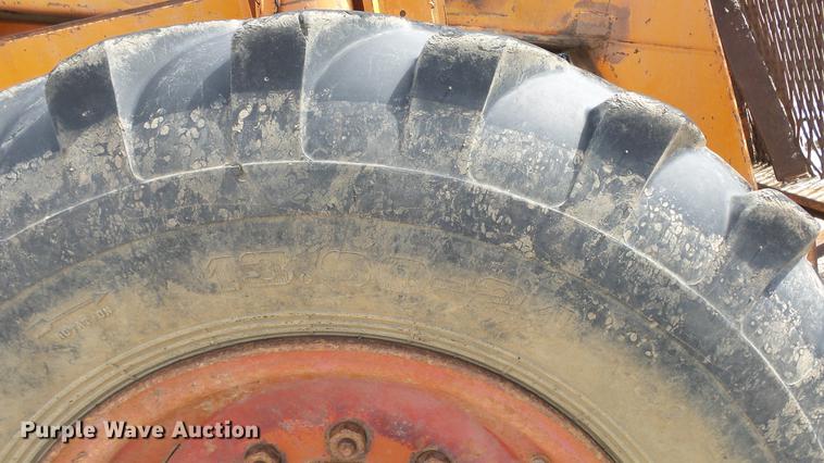image for item AM9108 Lull 844 telehandler