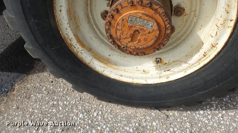 image for item AM9108 Lull 844 telehandler