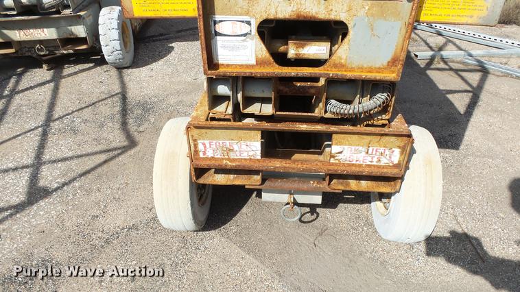 image for item AM9112 Mec 2034HT scissor lift