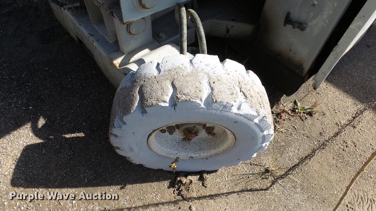 image for item AM9113 Mec 2548HT scissor lift