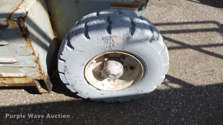 image for item AM9113 Mec 2548HT scissor lift