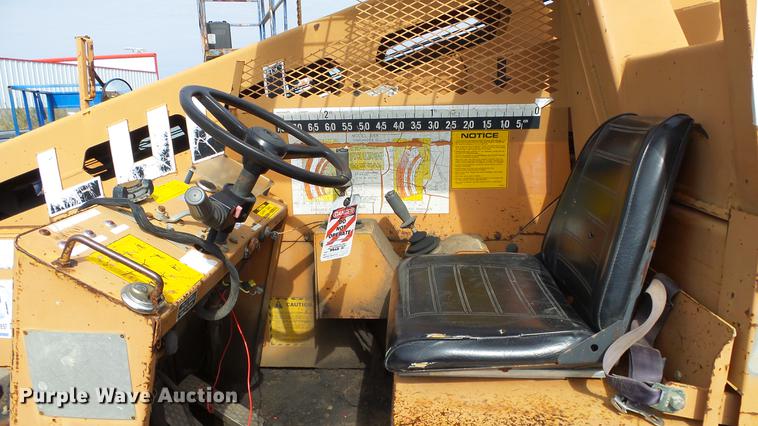 image for item AM9121 Lull 644 telehandler