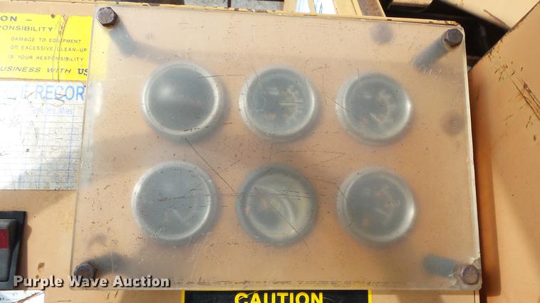 image for item AM9121 Lull 644 telehandler