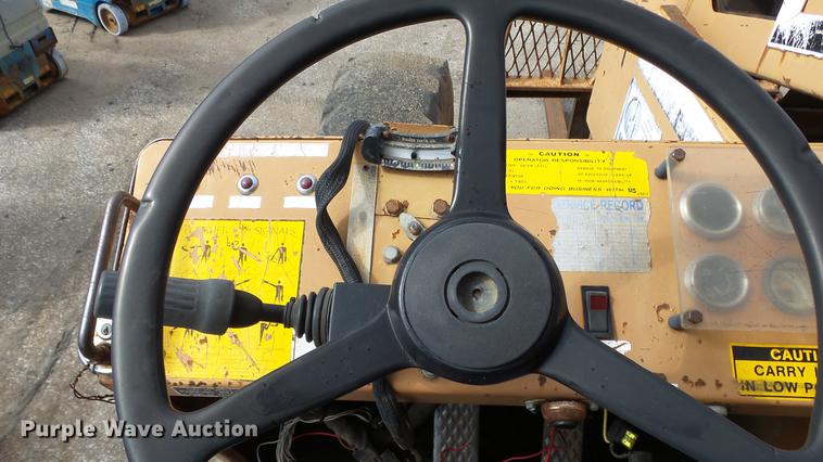 image for item AM9121 Lull 644 telehandler
