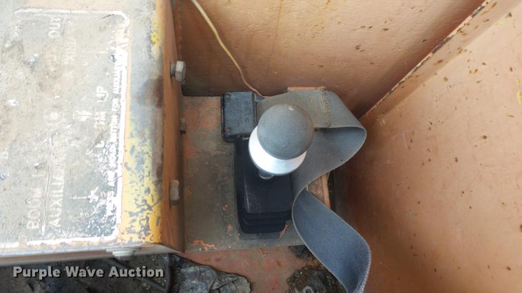 image for item AM9121 Lull 644 telehandler