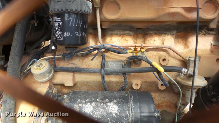 image for item AM9121 Lull 644 telehandler