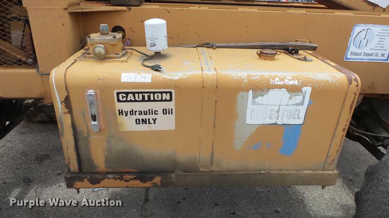 image for item AM9121 Lull 644 telehandler