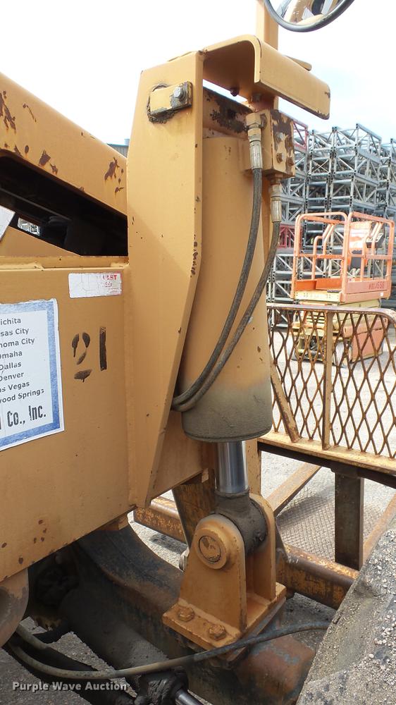 image for item AM9121 Lull 644 telehandler