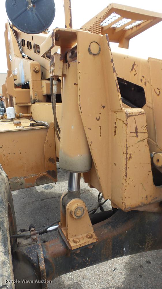 image for item AM9121 Lull 644 telehandler