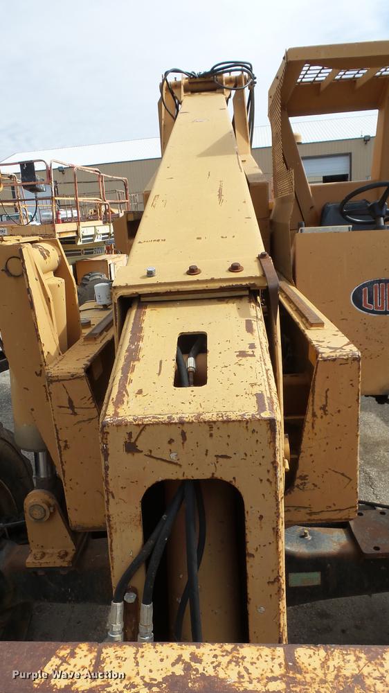 image for item AM9121 Lull 644 telehandler
