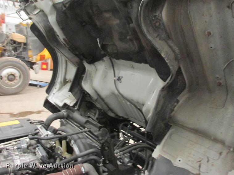 image for item DA8295 2013 Mitsubishi Fuso FE160 box truck