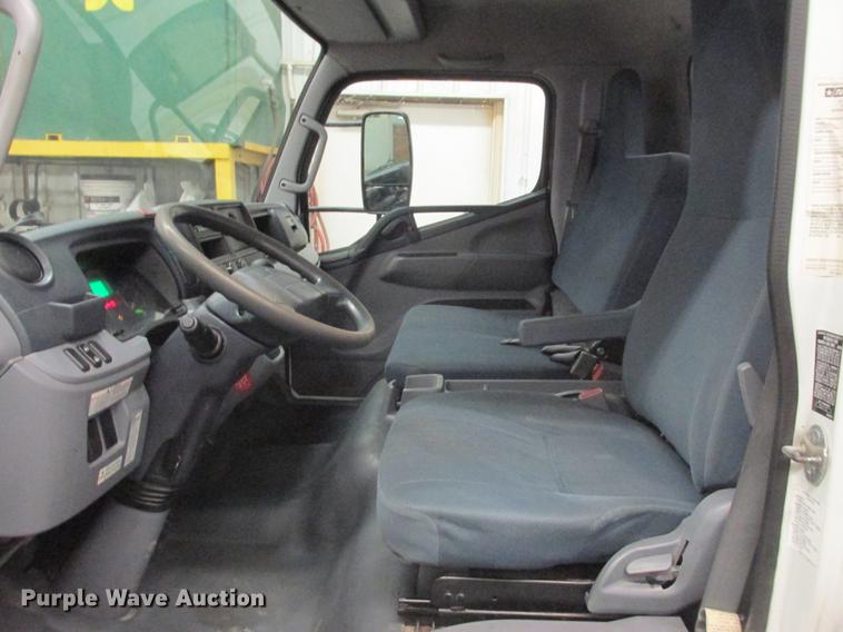 image for item DA8295 2013 Mitsubishi Fuso FE160 box truck