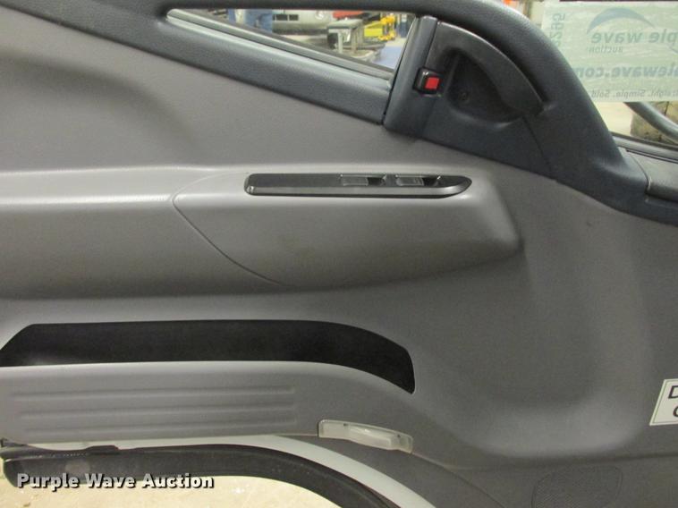 image for item DA8295 2013 Mitsubishi Fuso FE160 box truck