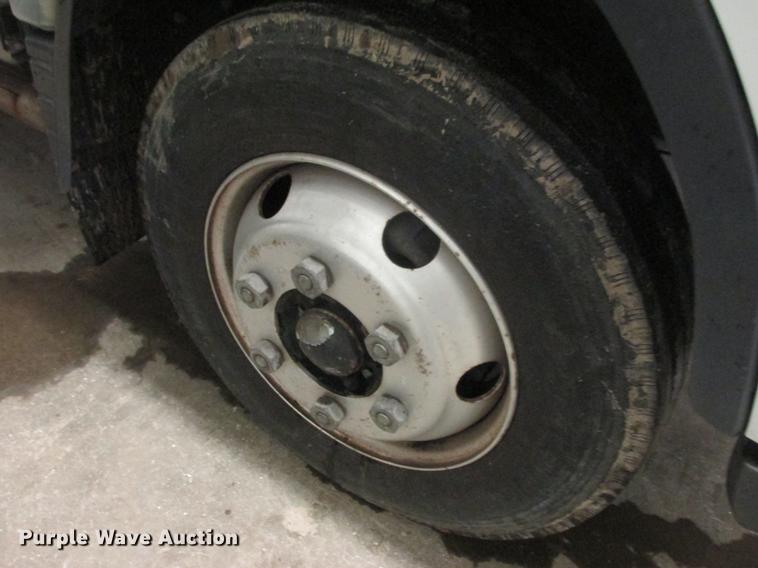 image for item DA8295 2013 Mitsubishi Fuso FE160 box truck