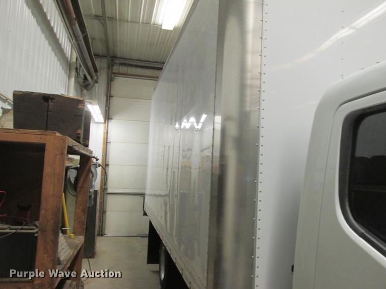 image for item DA8295 2013 Mitsubishi Fuso FE160 box truck