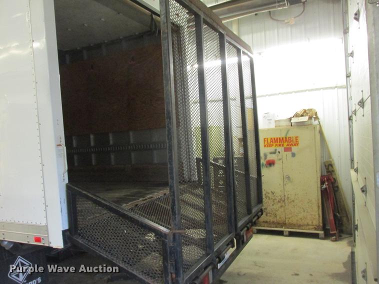 image for item DA8295 2013 Mitsubishi Fuso FE160 box truck