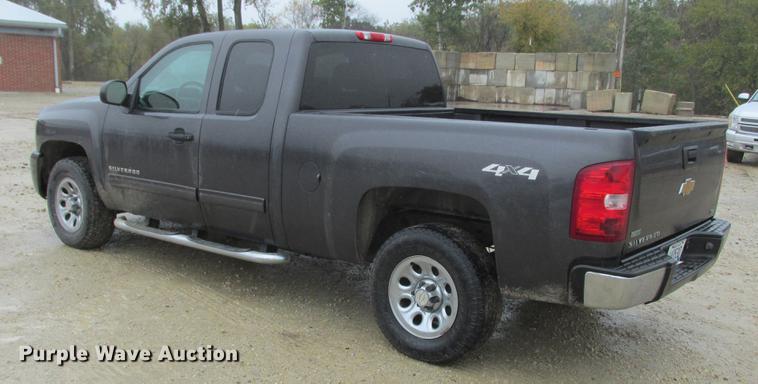 image for item DA8296 2011 Chevrolet Silverado 1500 Ext. Cab pickup truck