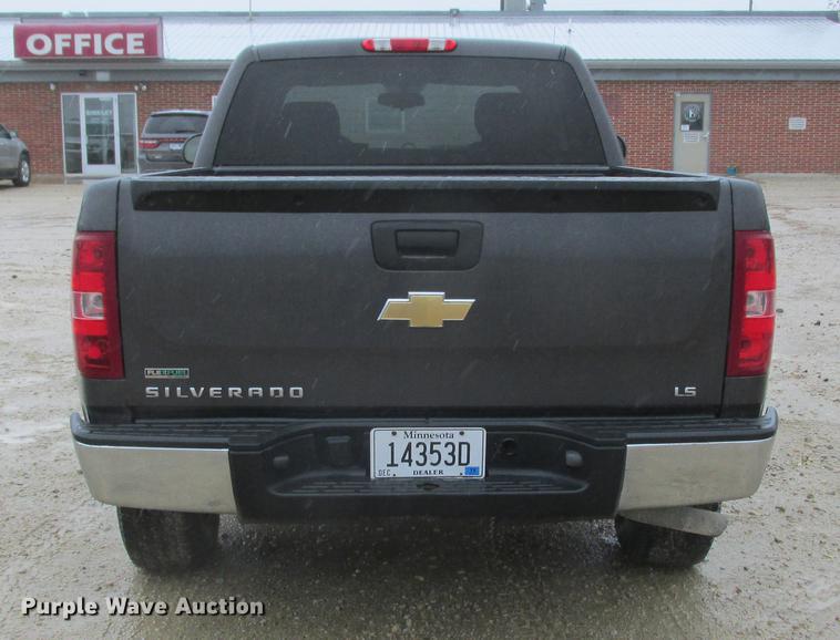 image for item DA8296 2011 Chevrolet Silverado 1500 Ext. Cab pickup truck