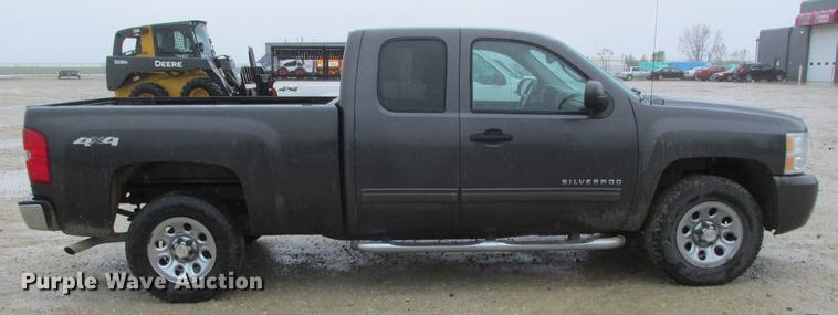 image for item DA8296 2011 Chevrolet Silverado 1500 Ext. Cab pickup truck