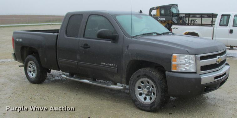 image for item DA8296 2011 Chevrolet Silverado 1500 Ext. Cab pickup truck