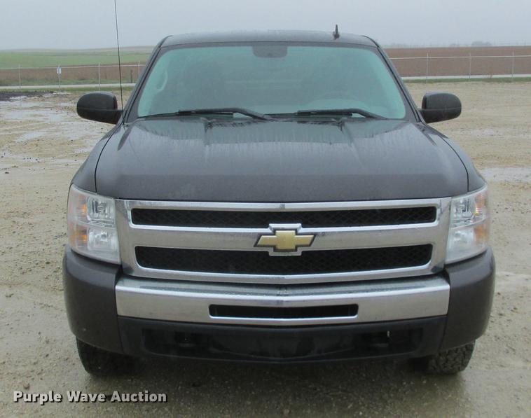 image for item DA8296 2011 Chevrolet Silverado 1500 Ext. Cab pickup truck