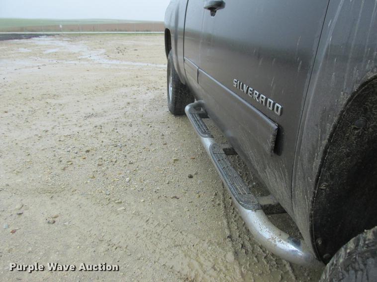 image for item DA8296 2011 Chevrolet Silverado 1500 Ext. Cab pickup truck