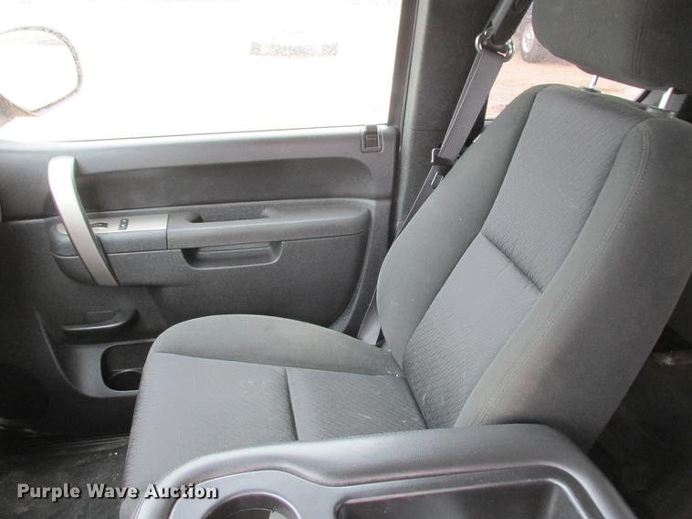 image for item DA8296 2011 Chevrolet Silverado 1500 Ext. Cab pickup truck