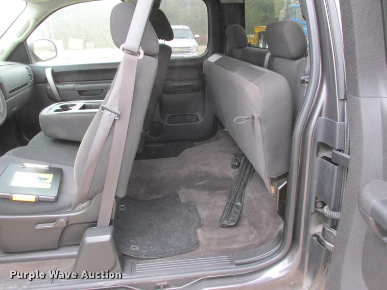 image for item DA8296 2011 Chevrolet Silverado 1500 Ext. Cab pickup truck