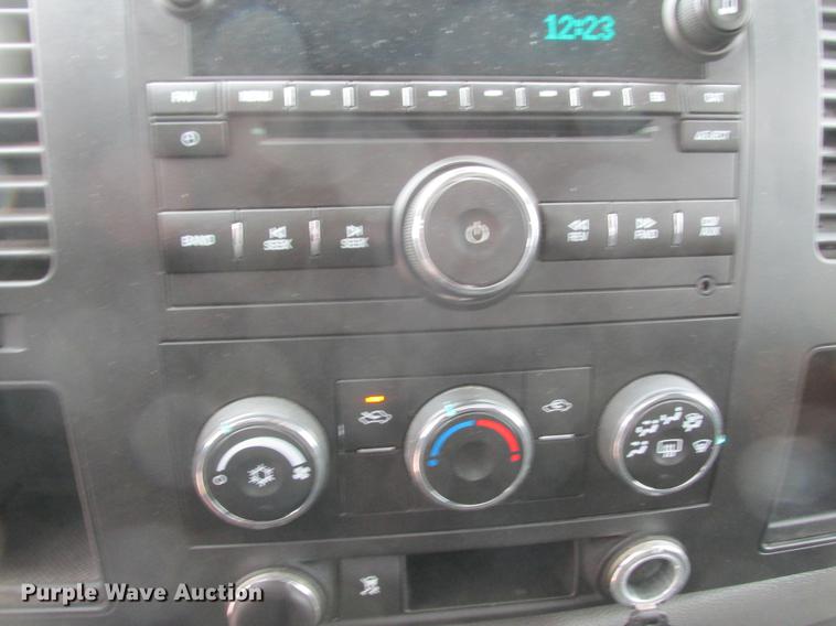 image for item DA8296 2011 Chevrolet Silverado 1500 Ext. Cab pickup truck