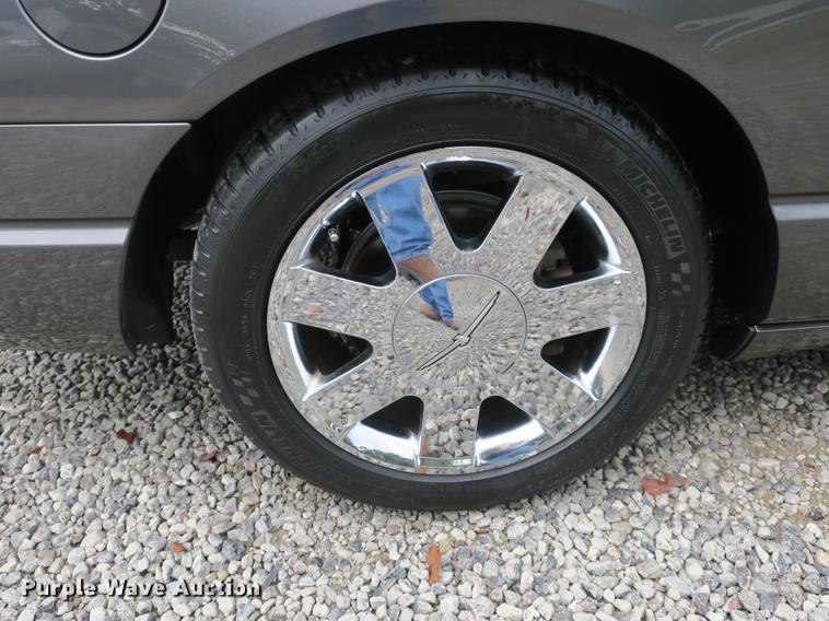 image for item DB8972 2003 Ford Thunderbird convertible