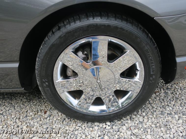 image for item DB8972 2003 Ford Thunderbird convertible