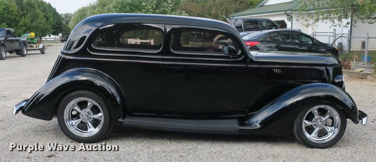 image for item DB8973 1936 Ford sedan