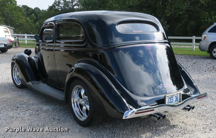 image for item DB8973 1936 Ford sedan