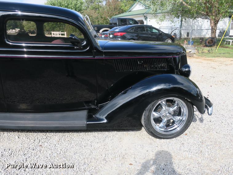 image for item DB8973 1936 Ford sedan
