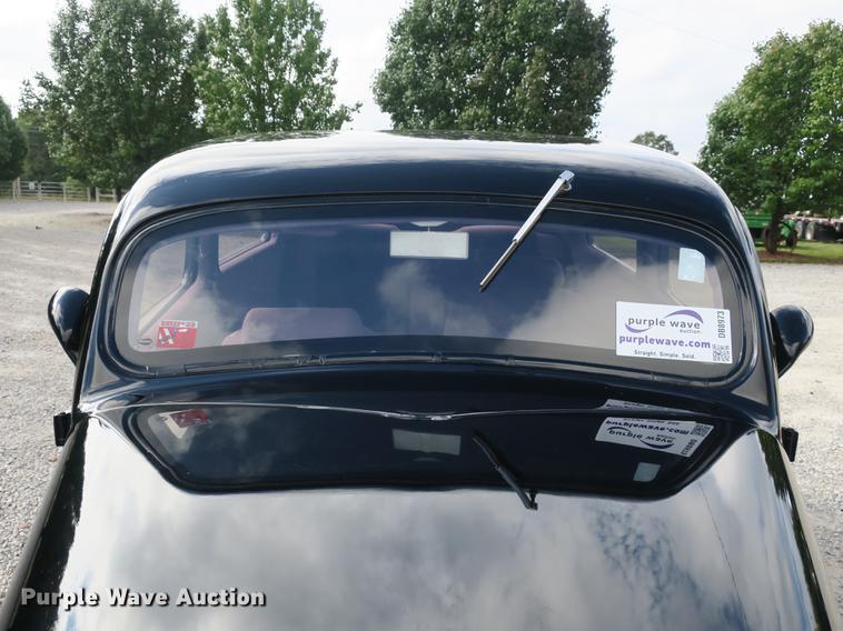 image for item DB8973 1936 Ford sedan