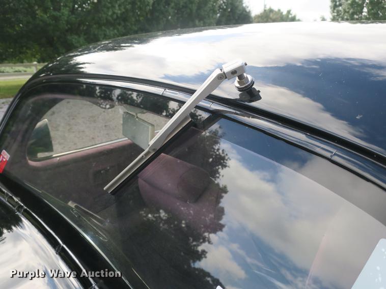 image for item DB8973 1936 Ford sedan