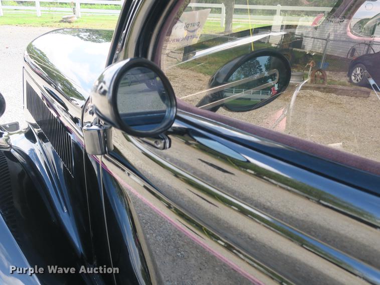 image for item DB8973 1936 Ford sedan