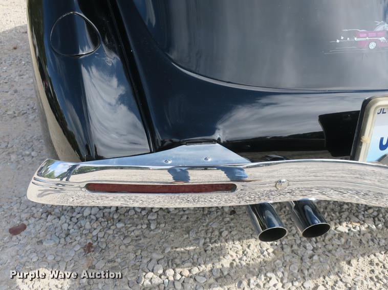 image for item DB8973 1936 Ford sedan