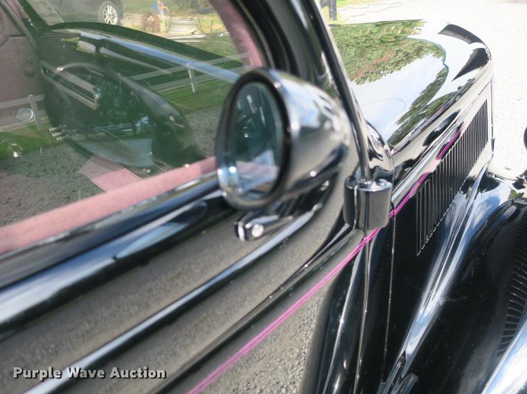 image for item DB8973 1936 Ford sedan