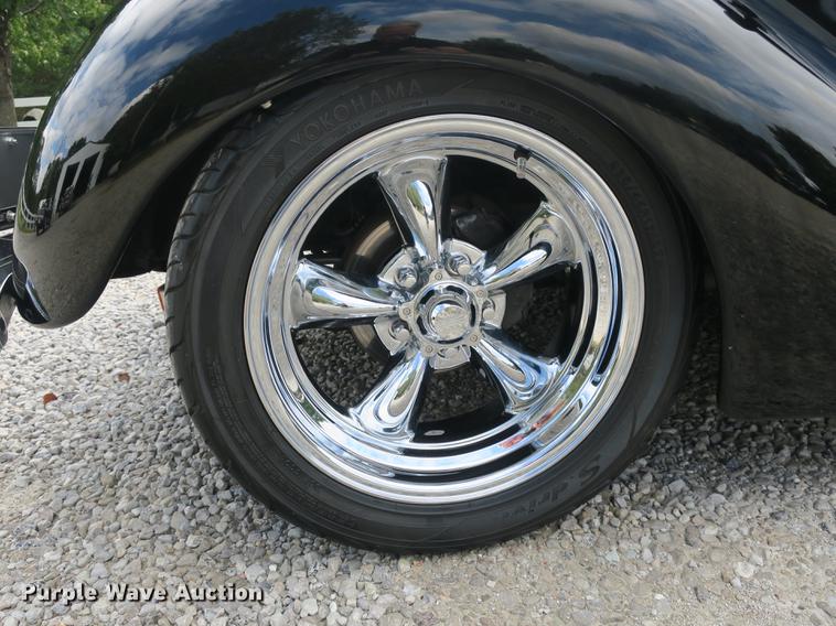 image for item DB8973 1936 Ford sedan