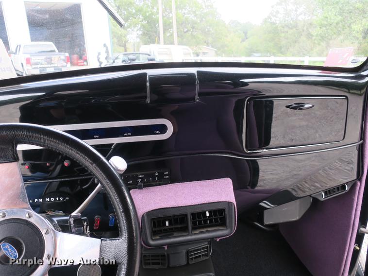 image for item DB8973 1936 Ford sedan