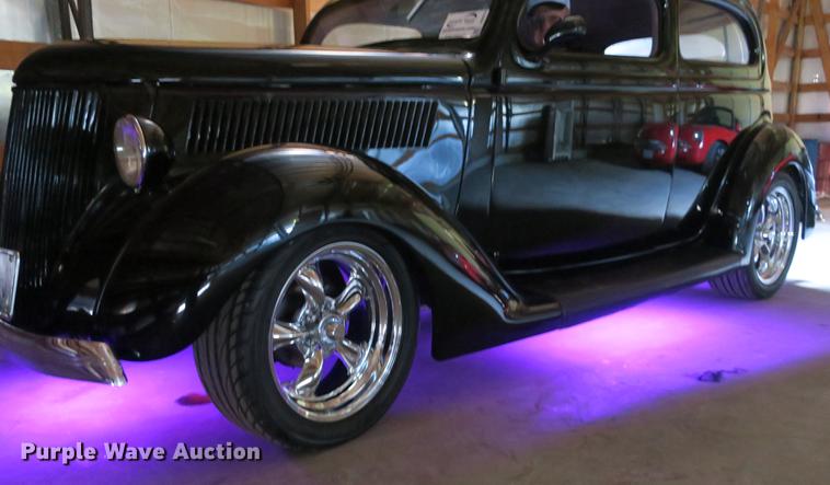 image for item DB8973 1936 Ford sedan